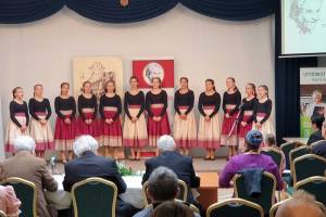 XIV. Vass Lajos Népzenei Versenyen a Dercevirág Népzenei Énekegyüttes Kiemelt Nívódíjat és szólóban ’Sigmond Zselyke Zsófia Nívódíjat kapott