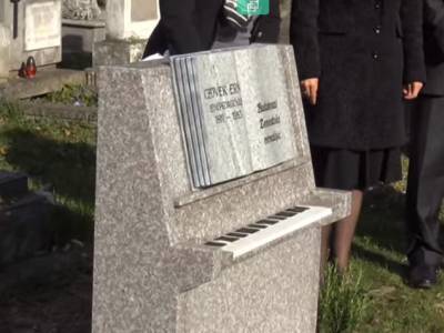 Czövek Erna hamvainak végső nyughelyre helyezése 2016. 03. 31.